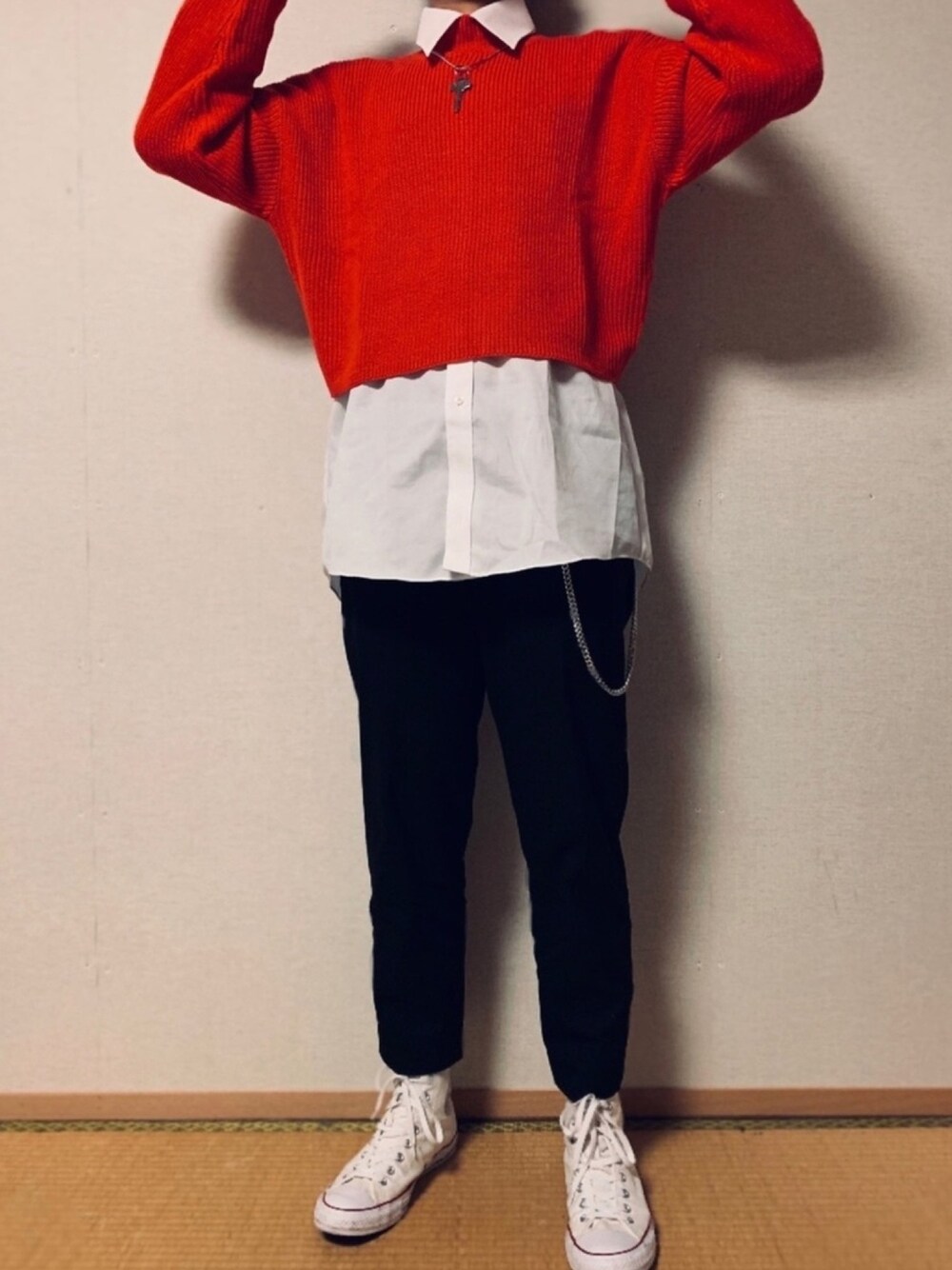 「ootd、赤✖︎白、お洒落さんとつながりたい、おしゃれさんと繋がりたい、兵庫県」｜「H&Mのアイテム（ニット/セーター、レッド系）」を使った、joeyyeoj0319さん（メンズ・179cm）の夏コーディネートの1枚目の写真