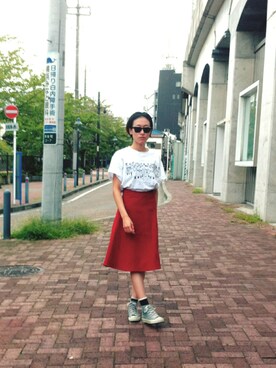 真っ赤なフレアスカートを使った人気ファッションコーディネート Wear