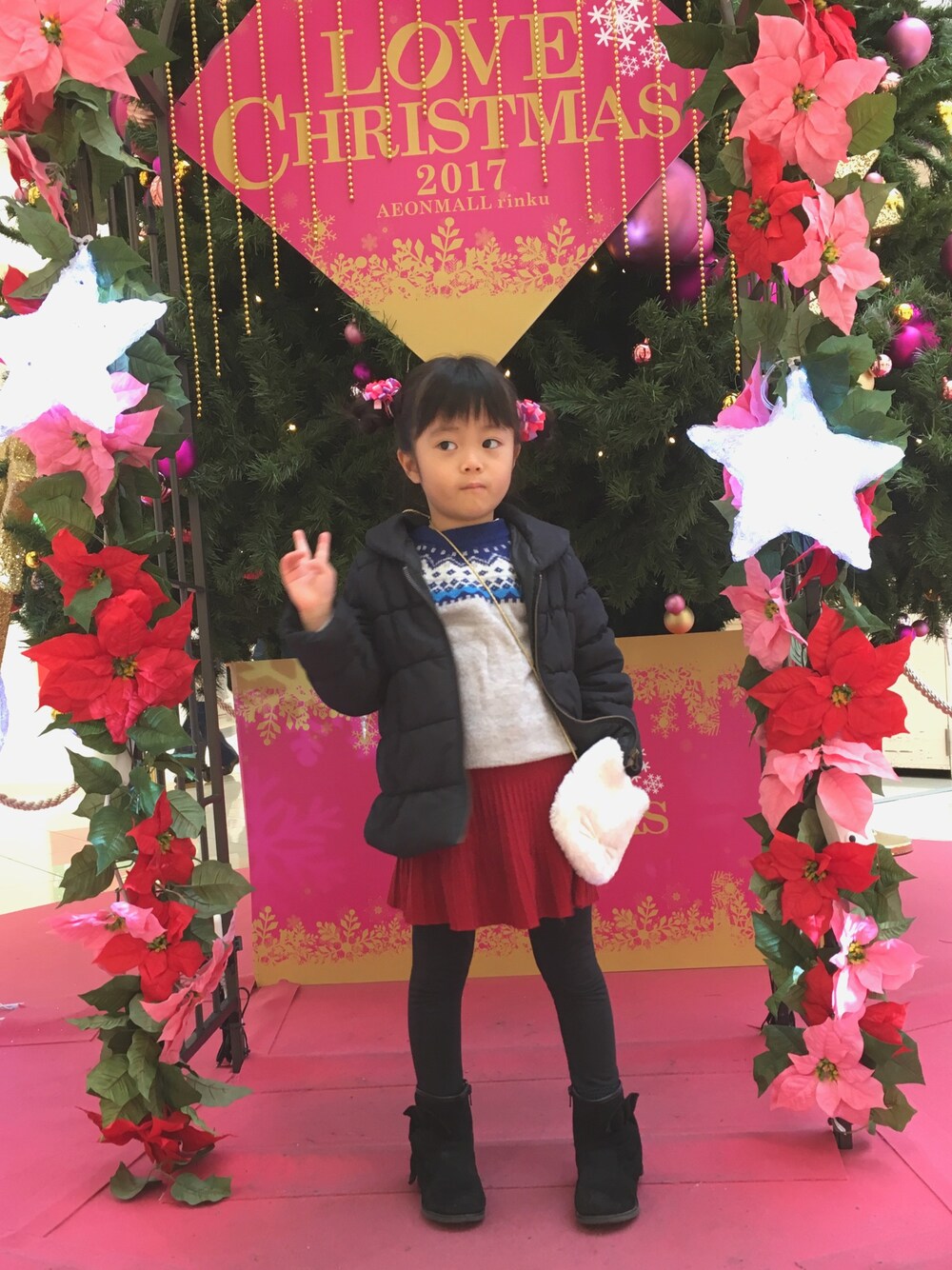 「ブランシェス、クリスマス」｜「BRANSHESのノルディック柄ニット（ニット/セーター、グレー系）」を使った、あんぱんちさん（キッズ・110cm）の冬コーディネートの1枚目の写真