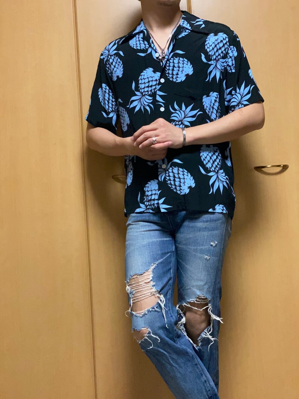 「シンプルコーデ、黒、ootd、リラックススタイル、いいね、save、フォローお願いします🤑、春夏コーデ、アロハシャツ」｜「BEAUTY&YOUTH UNITED ARROWSの＜KONABAY HAWAII＞ PINE ALOHA/シャツ◆（シャツ/ブラウス、ホワイト系）」を使った、mheroさん（メンズ・172cm）の夏コーディネートの1枚目の写真
