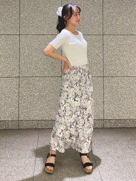 「フラワープリント」｜「アイテム（その他）」を使った、ASAKAさん（レディース・158cm）の春コーディネート