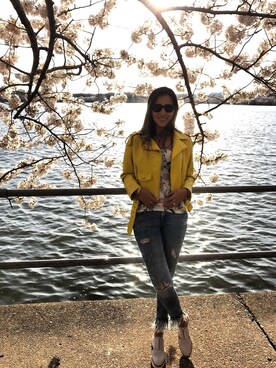 「yellow」｜「アイテム（ライダースジャケット）」を使った、Carla Campodonicoさん（レディース・170cm）の夏コーディネート