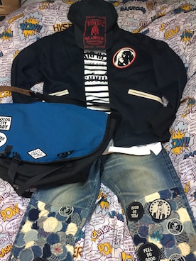 「アイテム（メッセンジャーバッグ、ブルー系）」を使った、名和 賢悟さん（メンズ・160cm）の春コーディネート