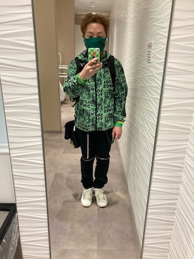 「HYSTERIC GLAMOUR（ヒステリックグラマー）のアイテム（スマホグッズ）」を使った、名和 賢悟さん（メンズ・159cm）の春コーディネート