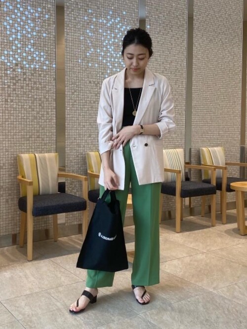 Haruna Kojima ユナイテッドアローズ 名古屋駅店 Chemburのサンダルを使ったコーディネート Wear Haruna Kojima ユナイテッドアローズ 名古屋駅店 Chemburのサンダルを使ったコーディネート Wear