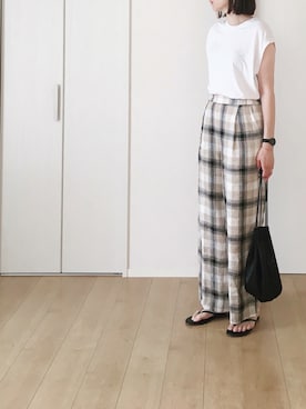 「BEAUTY&YOUTH UNITED ARROWS（ビューティーアンドユースユナイテッドアローズ）のBY レザー キンチャク ◆（ハンドバッグ）」を使った、himarisoさん（レディース・164cm）の夏コーディネート