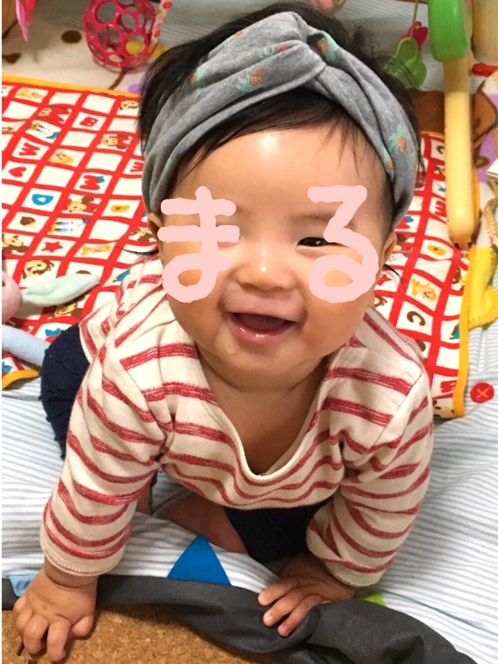 「０歳、7ヶ月、おんなのこ」｜「赤ちゃん本舗のアイテム（ヘアバンド、グレー系）」を使った、ちかまるさん（キッズ・70cm）の夏コーディネートの1枚目の写真