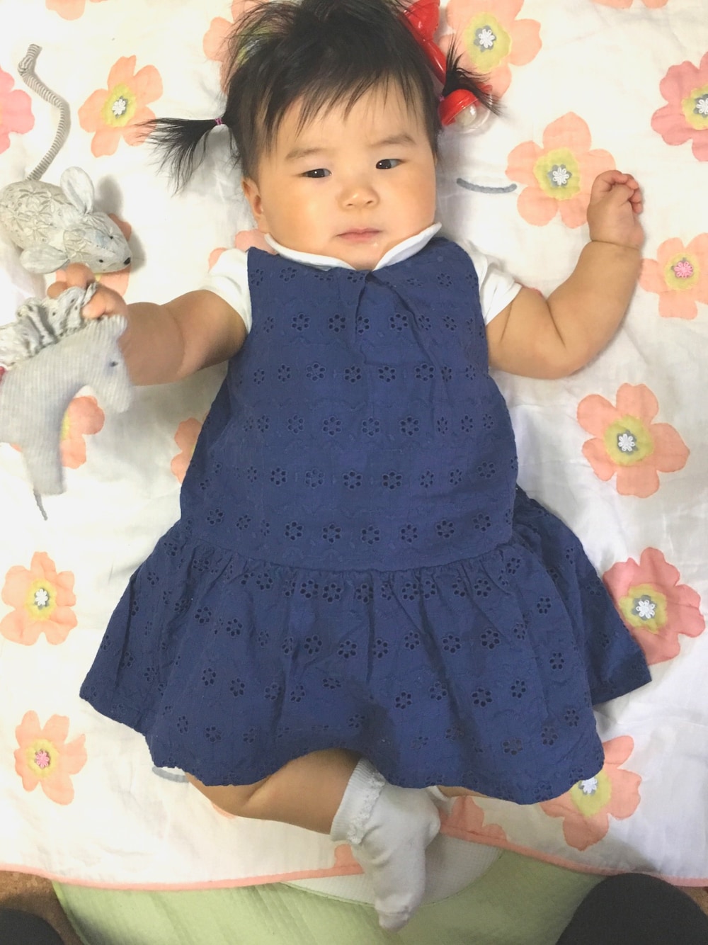 「０歳、7ヶ月、おんなのこ、結婚式」｜「babyGAPのアイテム（ワンピース、ブルー系）」を使った、ちかまるさん（キッズ・70cm）の夏コーディネートの1枚目の写真
