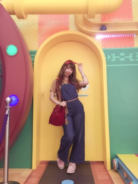 「earth music&ecology（アースミュージックアンドエコロジー）のアイテム（デニムパンツ、ブルー系）」を使った、Reika玲華さん（レディース・163cm）の夏コーディネート