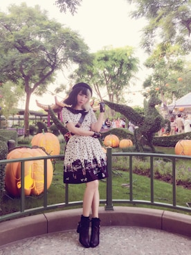 「Secret Honey（シークレットハニー）のアイテム（ワンピース、ホワイト系）」を使った、Reika玲華さん（レディース・163cm）の秋コーディネート