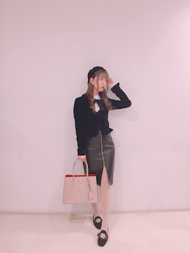 「PRADA（プラダ）のアイテム（ハンドバッグ、ベージュ系）」を使った、Reika玲華さん（レディース・163cm）の冬コーディネート