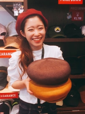 「アイテム（ハンチング/ベレー帽、レッド系）」を使った、14+ コクーンシティ店 スタッフさん（レディース・149cm）の夏コーディネート