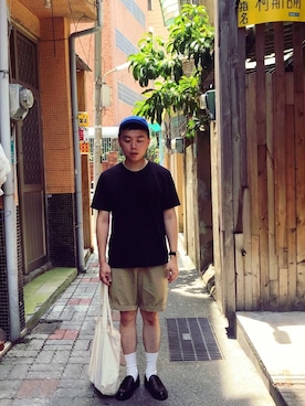 「UNIQLO（ユニクロ）のアイテム（Tシャツ/カットソー、ブラック系）」を使った、ChihHsiさん（メンズ・168cm）の夏コーディネート
