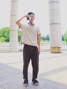 「Fuji（フジ）のアイテム」を使った、何志鹰丶さん（メンズ・177cm）の春コーディネート