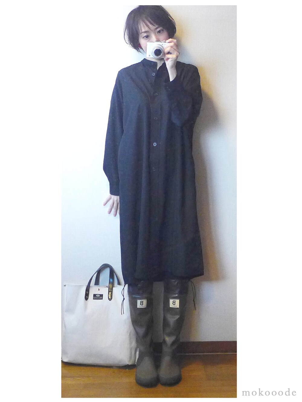 「大人カジュアル、冬、カジュアル、プチプラコーデ、UNIQLO、大人ガーリー」｜「UNIQLOのアイテム（ワンピース、ブラック系）」を使った、もこさん（レディース・165cm）の冬コーディネートの1枚目の写真