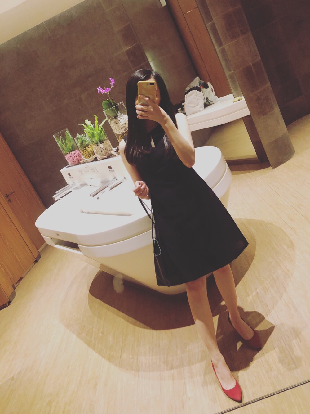 「G2000 のアイテム（スカート、ブラック系）」を使った、peggypeggy-さん（レディース・160cm）の冬コーディネートの1枚目の写真