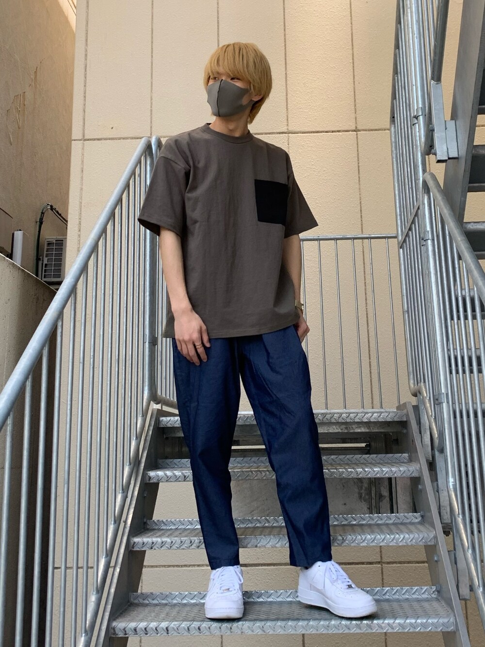 「COLONY2139、コロニー2139、ISSEY MIYAKE、NIKE、USAコットン、抗菌防臭、シェフデニムバンツ、シェフパンツ」｜「COLONY 2139のアイテム（Tシャツ/カットソー、グリーン系）」を使った、Necchiさん（メンズ・170cm）の夏コーディネートの1枚目の写真