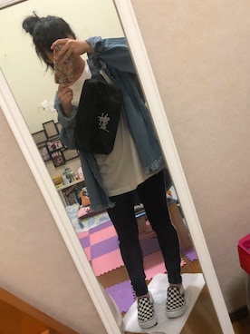 「X-girl（エックスガール）のアイテム（Tシャツ/カットソー、ホワイト系）」を使った、るさん（レディース）の秋コーディネート