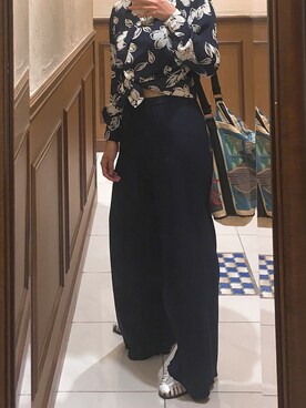 「usedのアイテム（シャツ/ブラウス、ブルー系）」を使った、NATSUMI YOKOTAさん（レディース・160cm）の春コーディネート