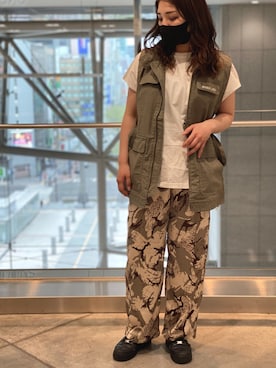 「サテンパンツ」｜「アイテム（ミリタリージャケット）」を使った、halnoさん（レディース・158cm）の春コーディネート