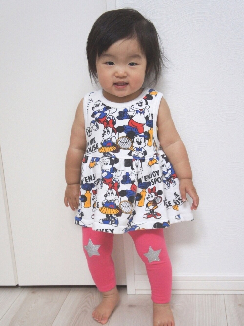 「これが私をアゲる服、休日スタイル、プチプラ、夏コーデ、ワンピース、ディズニー、ミッキー、１歳８ヶ月、お塩、お塩のお服」｜「母のおさがり♡のアイテム（ワンピース/ドレス、ホワイト系）」を使った、お塩さん（キッズ・80cm）の春コーディネートの1枚目の写真