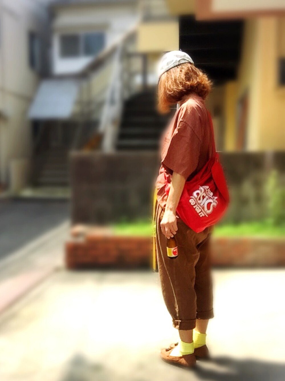 「古着、古着MIX、ワントーンコーデ、ブラウン、ポカリコーデバトン、落としました、拾ったら、オロナミンC、でした、目を細めて見てください」｜「VINTAGEのMADE IN USA（Tシャツ/カットソー、ブラウン系）」を使った、アクロン🚛🎶さん（レディース・163cm）の夏コーディネートの1枚目の写真
