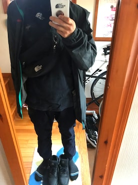 「Abercrombie&Fitch（アバークロンビーアンドフィッチ）のアイテム（ニット/セーター）」を使った、⭐︎さん（メンズ・170cm）の冬コーディネート