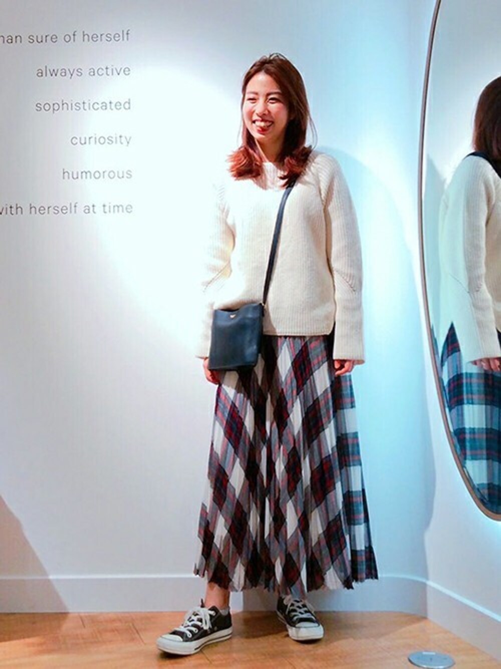 「レイヤード、チェックスカート、プリーツスカート、ラグラン、アンタイトル、アンタイトル(UNTITLED)」｜「UNTITLEDの【洗える】エアーヤーンレイヤードニット（ニット/セーター、ホワイト系）」を使った、UNTITLEDさん（レディース・158cm）の秋コーディネートの1枚目の写真