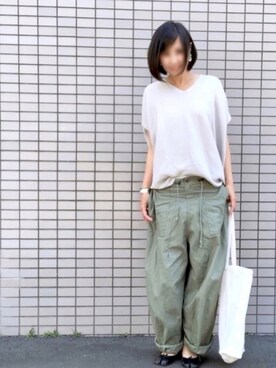 「カーキ×ホワイト」｜「アイテム（その他）」を使った、なな☺︎さん（レディース・155cm）の春コーディネート