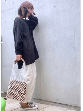 「QUEENHEAD（クイーンヘッド）のアイテム（キャップ）」を使った、なな☺︎さん（レディース・155cm）の秋コーディネート