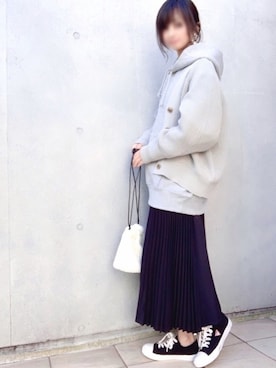 「Guess（ゲス）のアイテム（シューズ）」を使った、なな☺︎さん（レディース・155cm）の冬コーディネート