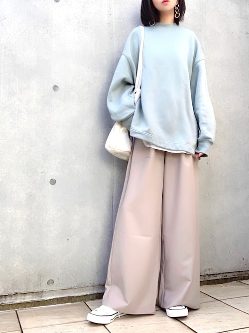 なな Guのスウェットを使ったコーディネート Wear
