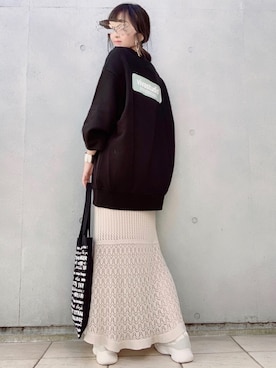 「GOLDY（ゴールディ）のニュアンス カーブ アシンメトリー イヤリング（イヤリング）」を使った、なな☺︎さん（レディース・155cm）の春コーディネート