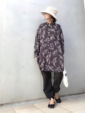 「LIPSTAR（リップスター）の線画花柄ブラウス（シャツ/ブラウス）」を使った、なな☺︎さん（レディース・155cm）の秋コーディネート