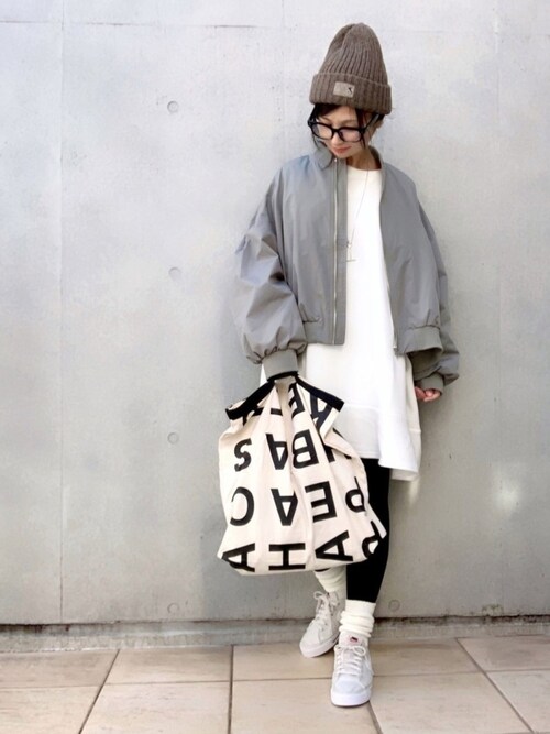 ニットキャップ ビーニーを使ったレディース人気ファッションコーディネート Avanca