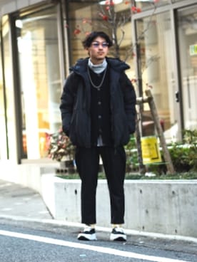 「marka（マーカ）のアイテム（スニーカー）」を使った、長谷川丈さん（メンズ・175cm）の冬コーディネート