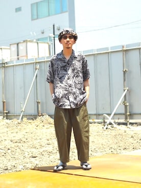 「GOLD（ゴールド）のアイテム（帽子）」を使った、長谷川丈さん（メンズ・175cm）の夏コーディネート