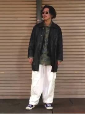 「白」｜「アイテム（カバーオール）」を使った、長谷川丈さん（メンズ・175cm）の春コーディネート