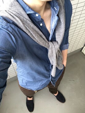 「アズーロ・エ・マローネ」｜「アイテム（ニット/セーター）」を使った、なおきさん（メンズ・170cm）の春コーディネート