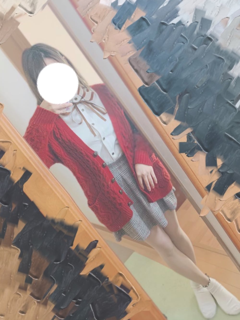 「春コーデ、おしゃれさんと繋がりたい、低身長コーデ、デート、今日のコーデ、量産型、韓国ファッション」｜「min plumeのアイテム（シャツ/ブラウス、ホワイト系）」を使った、星さん（レディース・156cm）の春コーディネートの1枚目の写真