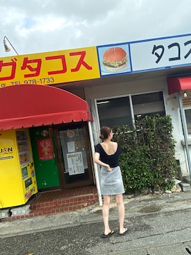 「うしろ姿」｜「アイテム（サンダル）」を使った、じゅりさん（レディース・169cm）の秋コーディネート