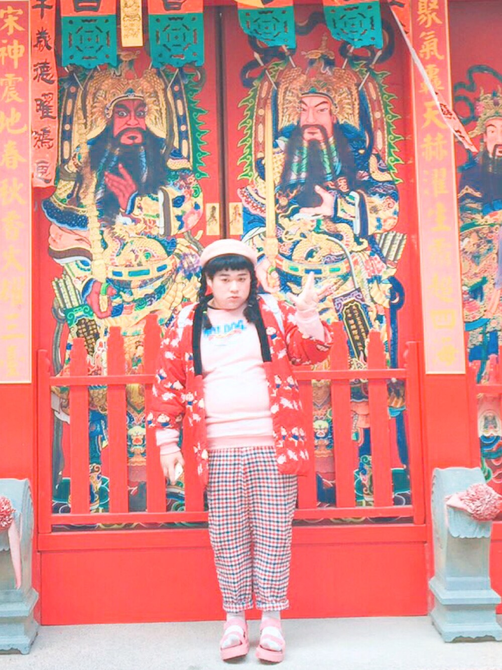 「vintage」｜「VINTAGEのアイテム（カバーオール、レッド系）」を使った、Lilyco Pinkさん（キッズ・163cm）の冬コーディネートの1枚目の写真