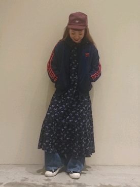 ワンピースを使った アディダスジャージ のレディースコーディネート一覧 Wear