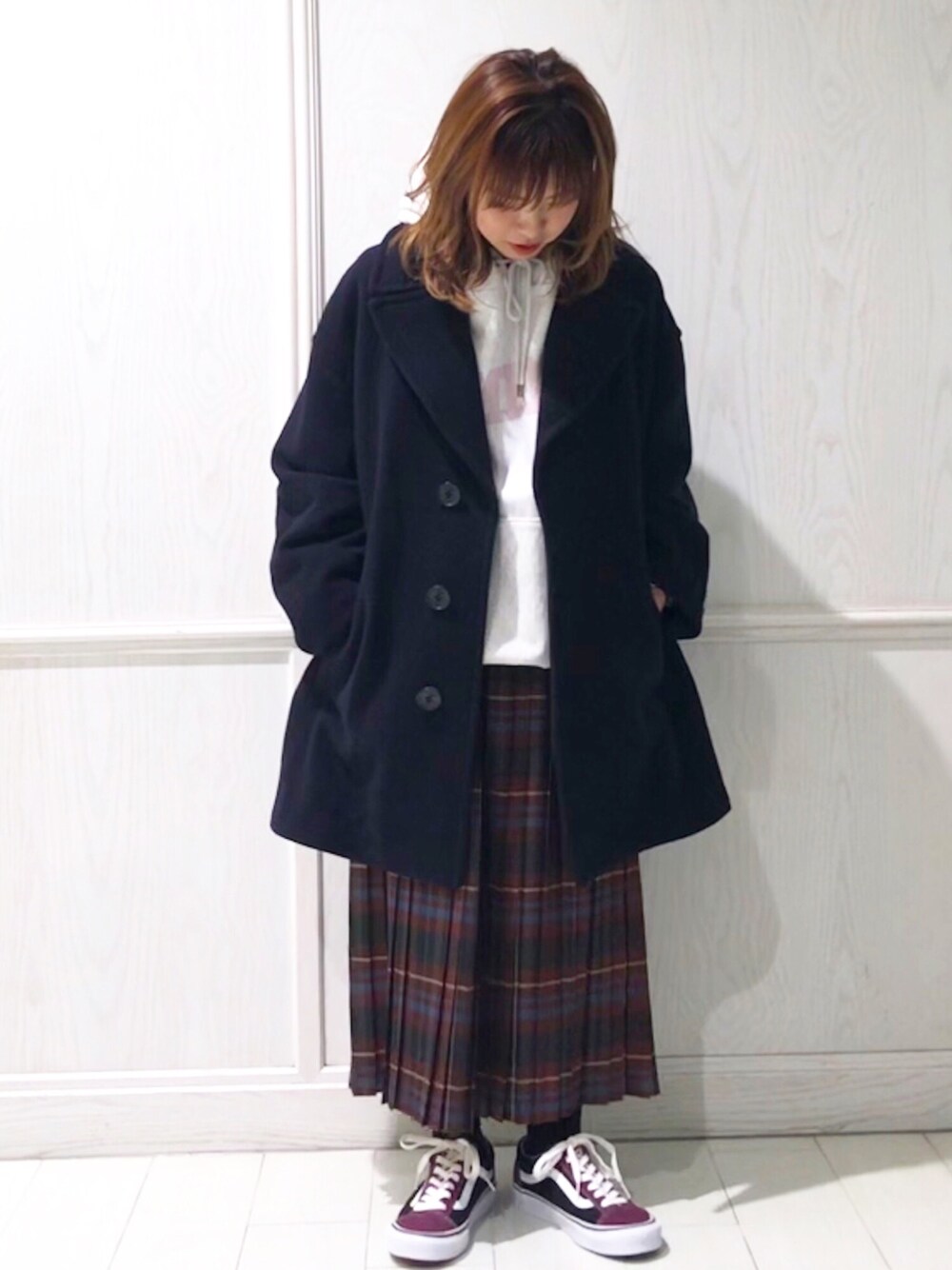 「Bshop、大人カジュアル、orcival、ビショップ、ゆったりコーデ、カジュアルコーデ、leglazik、bshop吉祥寺」｜「Bshopの【blurhms ROOTSTOCK】スウェットフーディー WOMEN（パーカー、ホワイト系）」を使った、ito rさん（レディース・147cm）の秋コーディネートの1枚目の写真