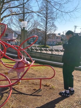 「MANUAL ALPHABET（マニュアル アルファベット）のアイテム（ダウンジャケット/コート）」を使った、トビー目合あさん（メンズ・174cm）の冬コーディネート