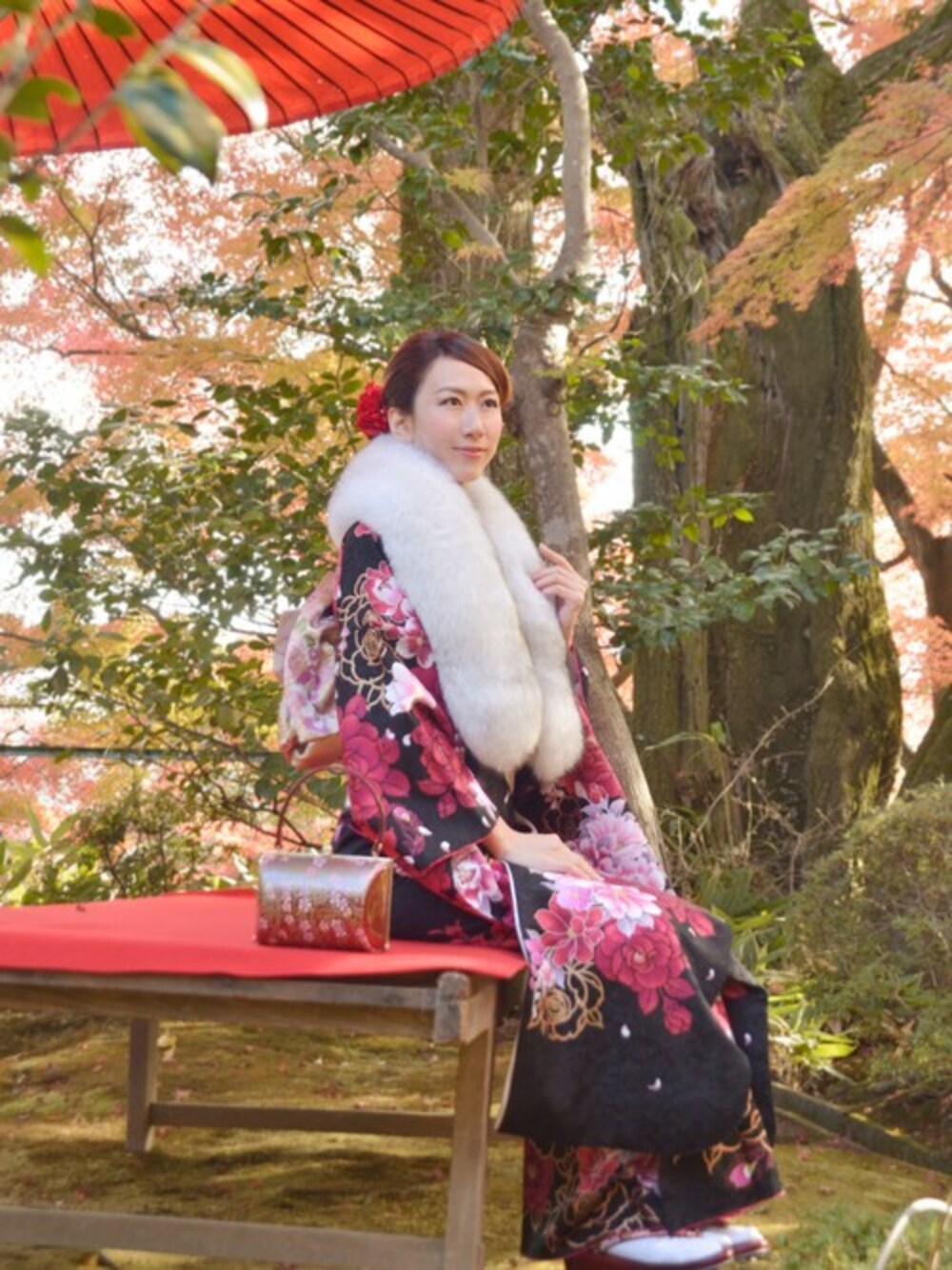「着物、成人式、初詣、ファー小物、和装、神社、ファーマフラー、ファーカラー」｜「sankyo shokaiの[SAGA] ファー マフラー レディース ふわふわ もこもこ（マフラー、ベージュ系）」を使った、sankyoshokaiさん（レディース・160cm）の冬コーディネートの1枚目の写真