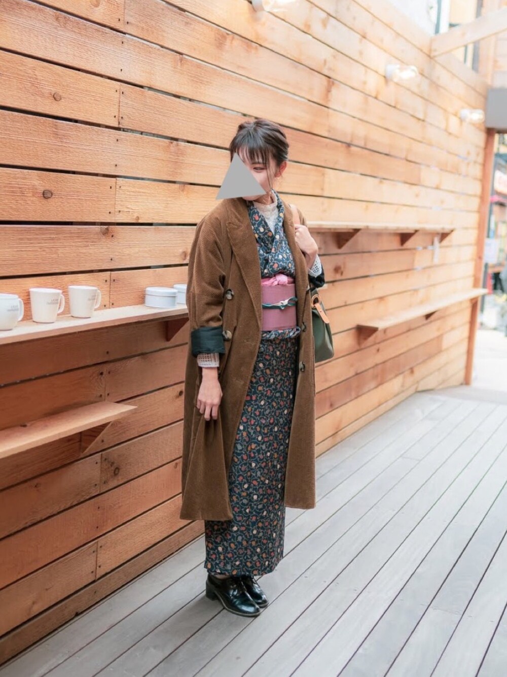 「2018マイベストコーデ、着物、着物×洋服、お団子ヘアー、和装、和服MIX、デート、冬コーデ、お洒落さんとつながりたい、古着」｜「ZARAのアイテム（チェスターコート、ブラウン系）」を使った、morinさん（レディース・162cm）の冬コーディネートの1枚目の写真