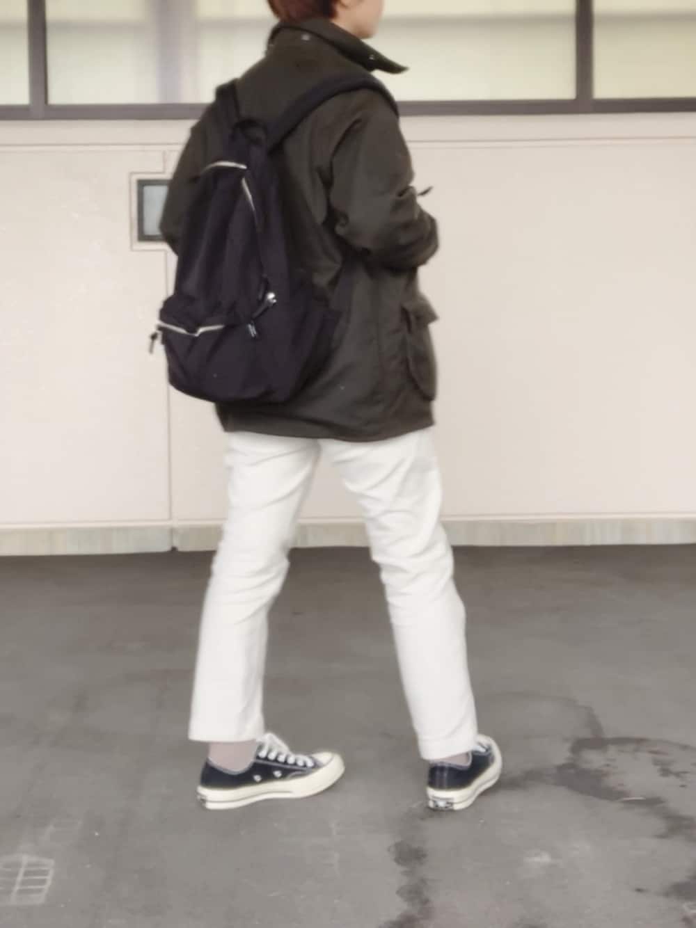 「オトナカジュアル、メンズライク、バブアー、バブアー女子、スタンダードサプライ、ドミンゴ、DMG、アラフォーママコーデ」｜「D.M.G.の[D.M.G / ディーエムジー]　ストレッチテーパードトラウザー（チノパンツ、ホワイト系）」を使った、kokokobaさん（レディース・154cm）の春コーディネートの1枚目の写真