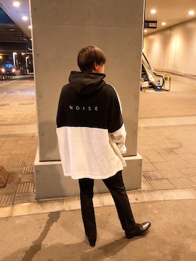 「NOISE MAKER（ノイズメーカー）のアイテム（スウェット）」を使った、MASAYA    さん（メンズ・177cm）の冬コーディネート