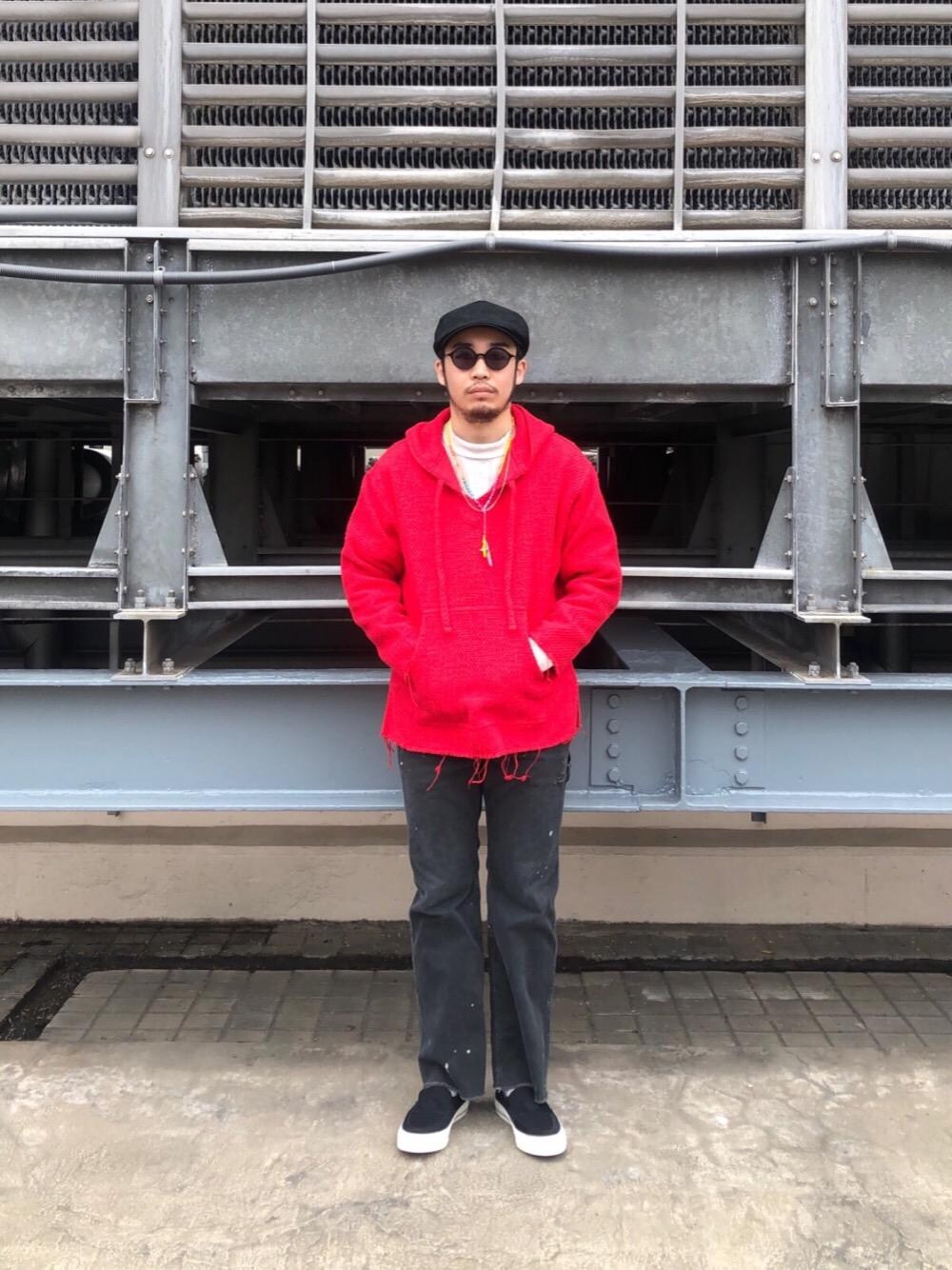 「unitedarrows、monkeytime、beautyandyouth、unitedarrowssons」｜「MONKEY TIMEの＜monkey time＞ G/DYE COTTON MEXICAN PARKA/メキシカンパーカー（パーカー、レッド系）」を使った、Seitaroさん（メンズ・173cm）の春コーディネートの1枚目の写真